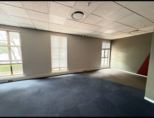 574M² OFFICE TO LET IN ROSEBANK